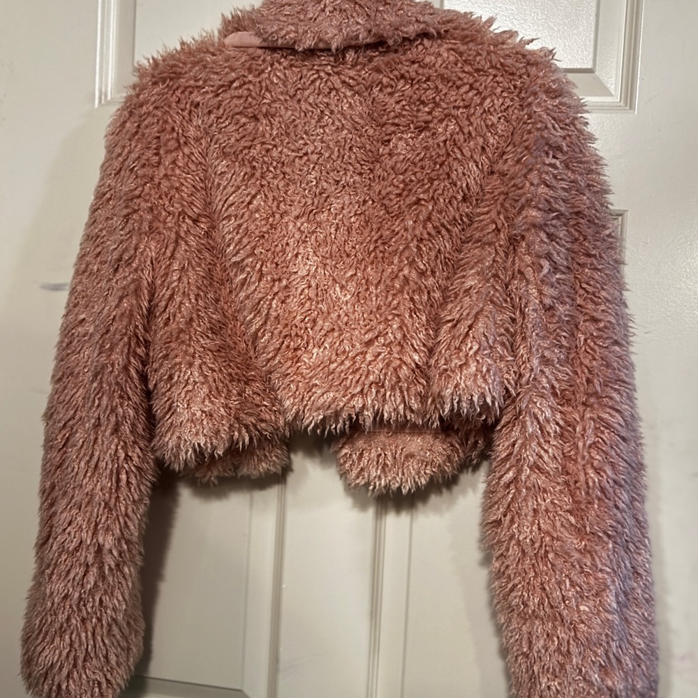 Dolls Kill light pink faux fur crop Jacket - Picture 5 of 8